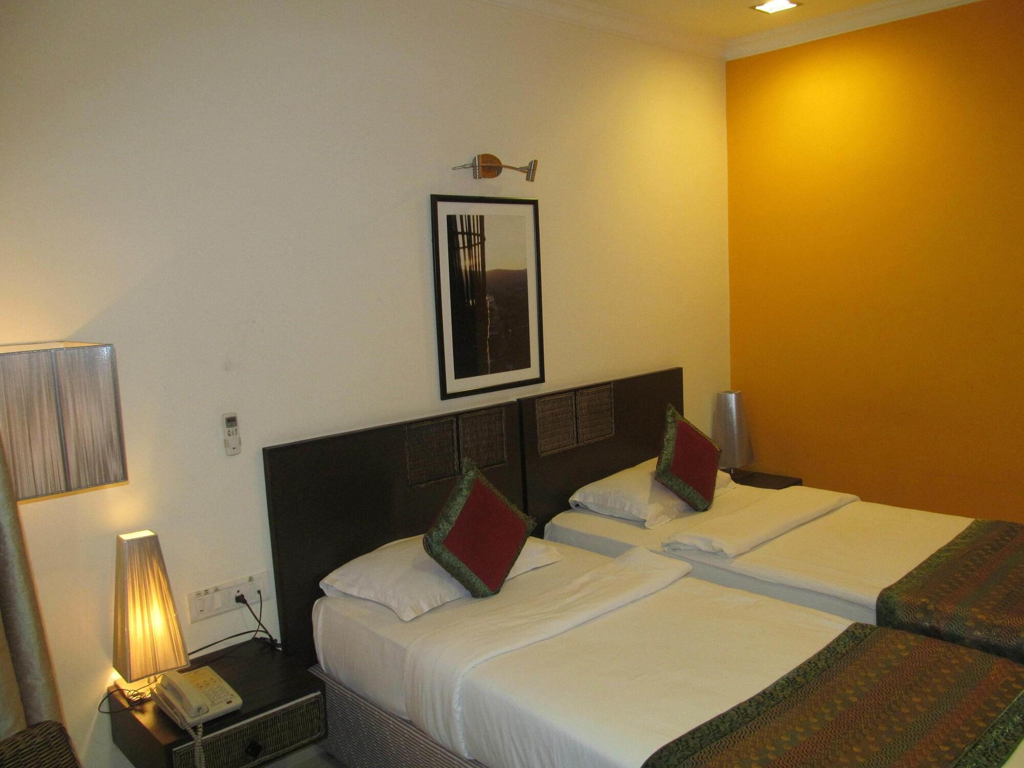 Shilton Royale Hotel Bangalore Luaran gambar